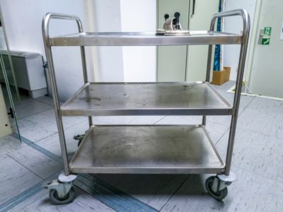 Como realizar a correta manutenção do carrinho de inox?