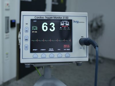 Acelerando procedimentos médicos com a tecnologia industrial