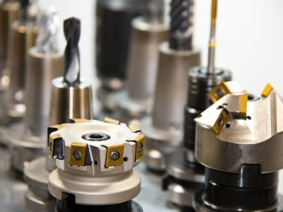 Peças e ferramentas necessárias na indústria